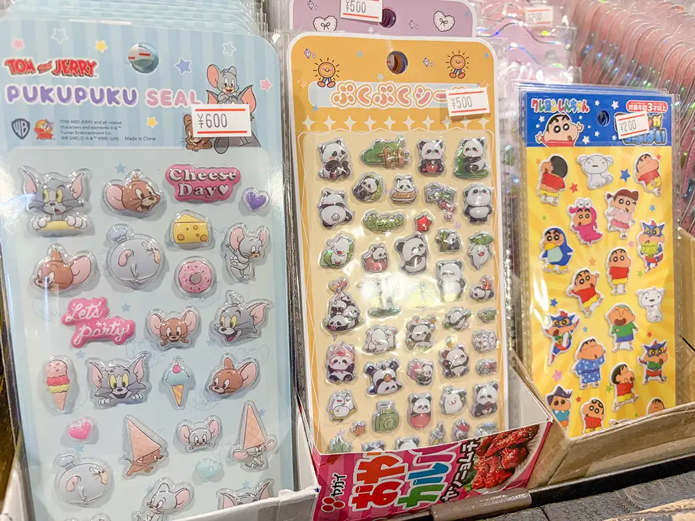 人気のシール販売中